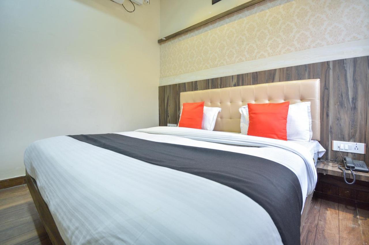 Capital O Moments Inn Amritsar Ngoại thất bức ảnh