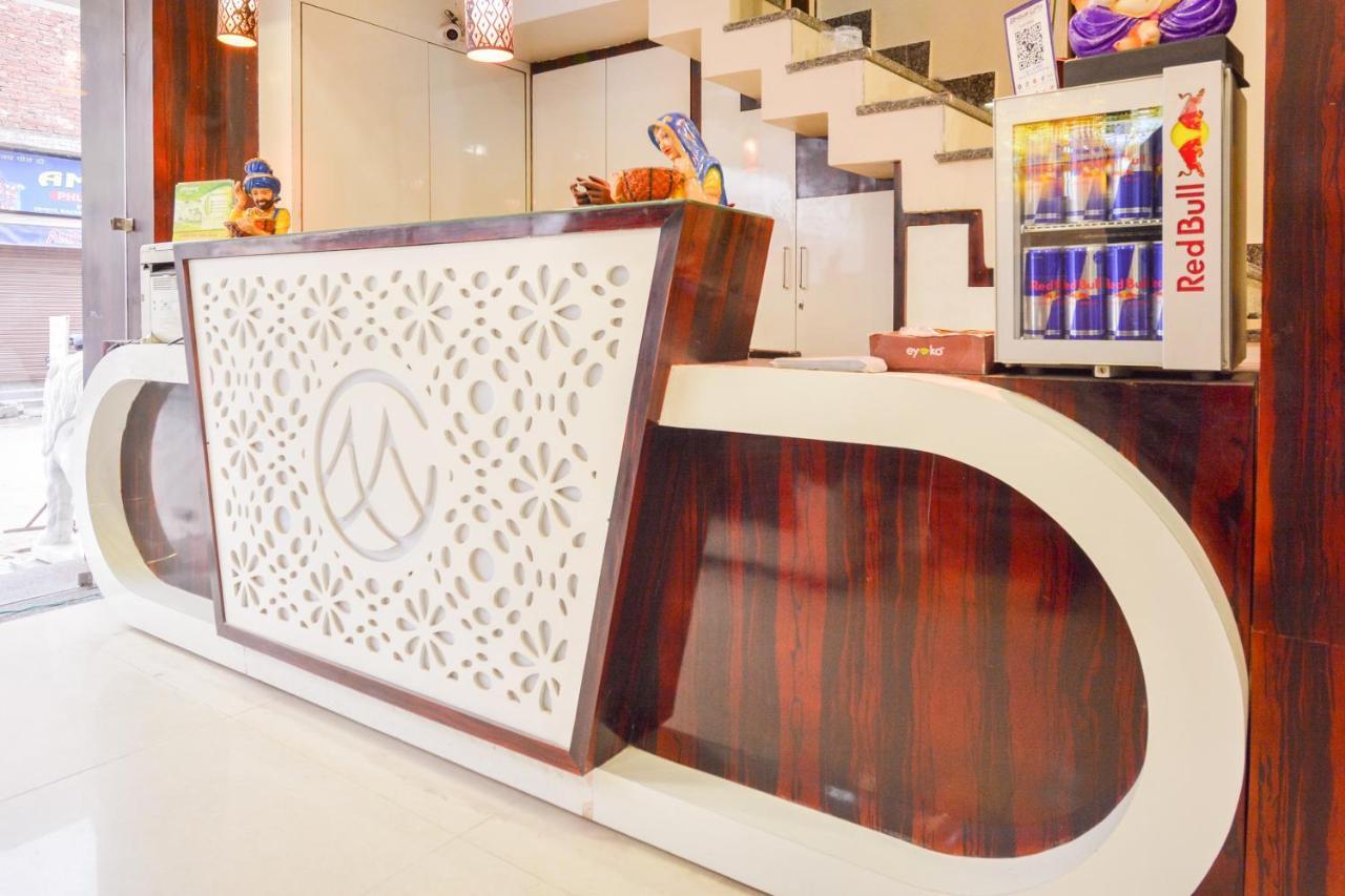 Capital O Moments Inn Amritsar Ngoại thất bức ảnh