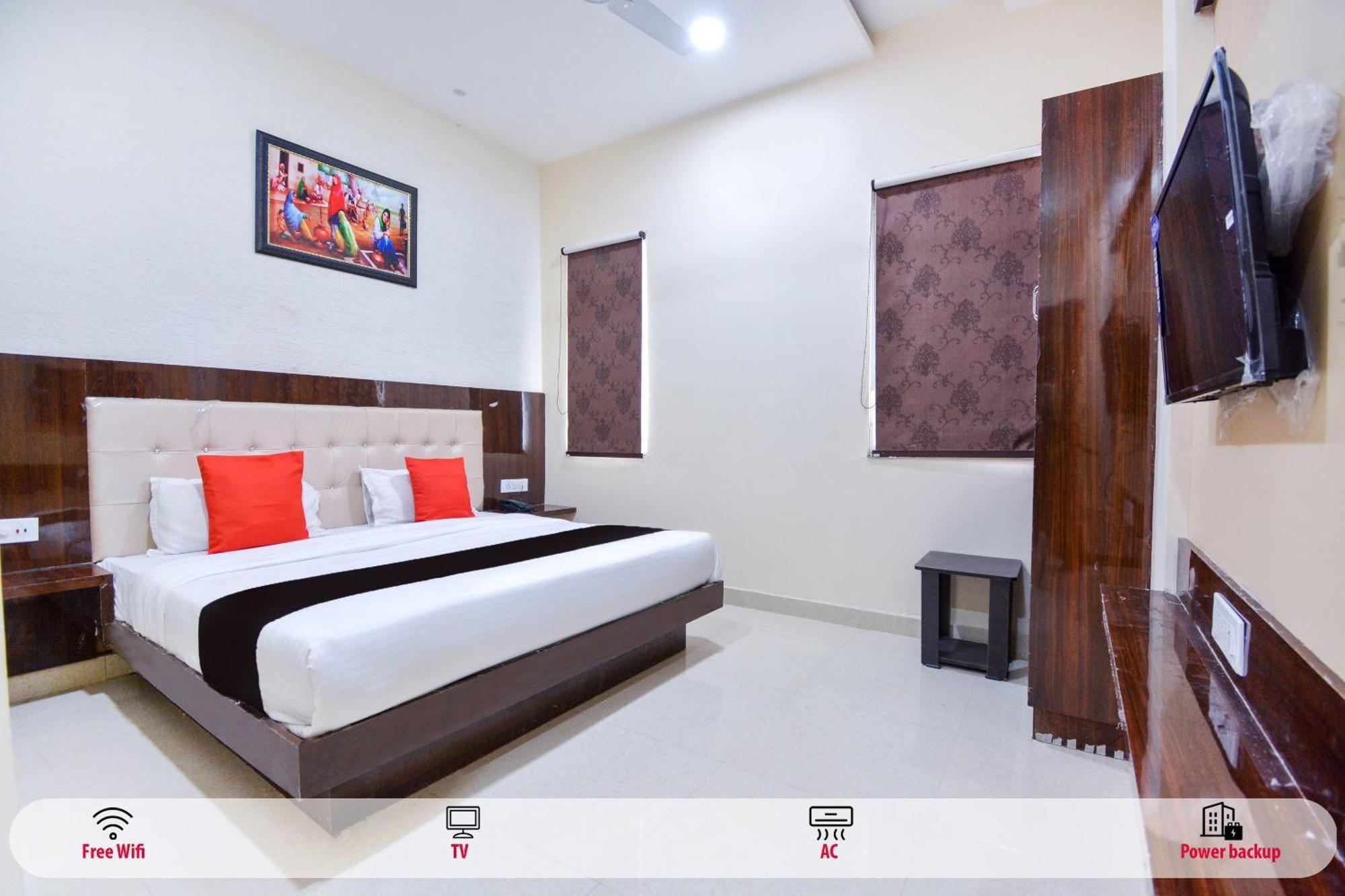 Capital O Moments Inn Amritsar Ngoại thất bức ảnh